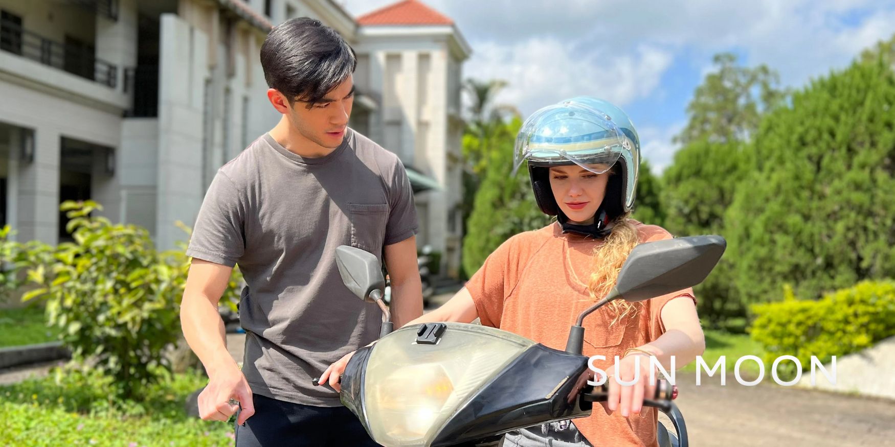 Watch sun moon movie online